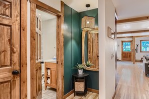 Interior - Luxe Dog-friendly downtown condo with Breckenridge Rec Center access! (Breckenridge)