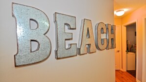 Condo, 3 Bedrooms, 2 Bathrooms - Beachwood Villas - "beach Please!" - 3 BR / 2 BA - Sleeps 8 (Santa Rosa Beach)