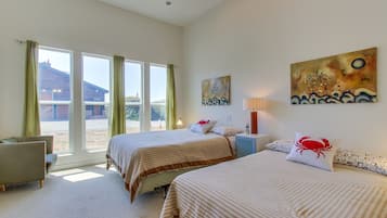2 bedrooms, iron/ironing board, Internet, bed sheets
