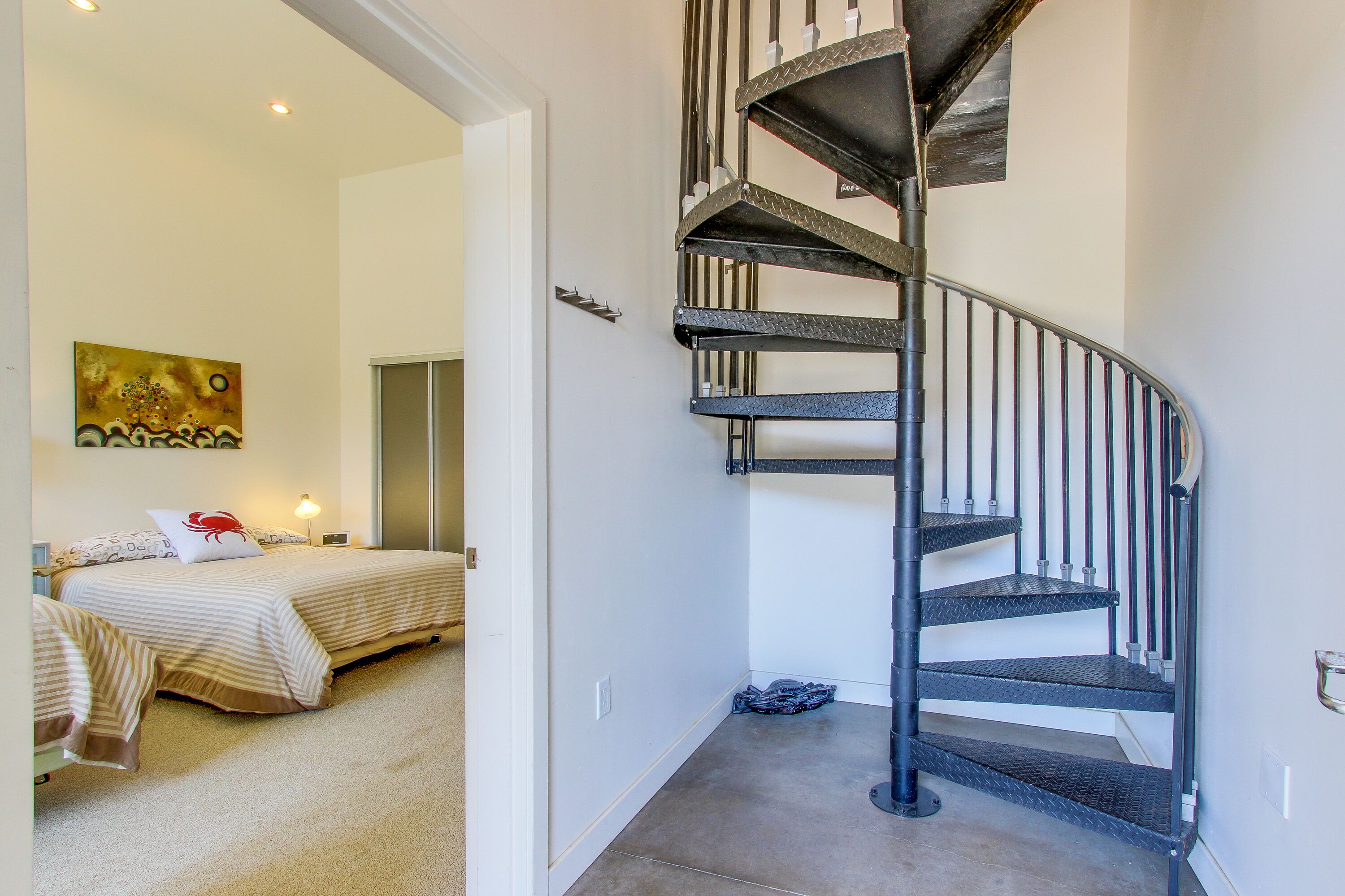 2 habitaciones, tabla de planchar con plancha, internet y ropa de cama 