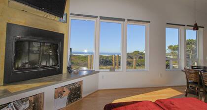 Ocean- & sunset-view home with wall of windows & easy beach access -dog-friendly