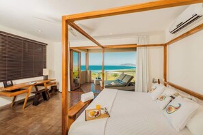 3 habitaciones, tabla de planchar con plancha y cuna de viaje 