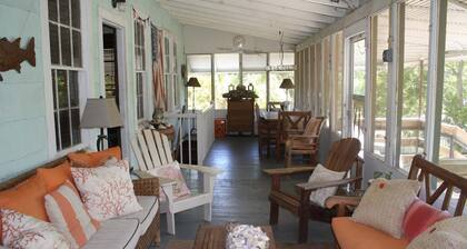 Cozy, rustic home on Sullivan's Island near beach; great screen porch!