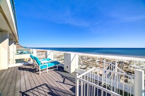 Property grounds - Ultimate Luxury Gulf Front Home at 1212 Ariola Drive! (Pensacola Beach)