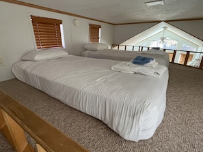 1 bedroom, internet, bed sheets