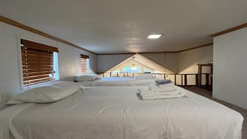 1 bedroom, internet, bed sheets