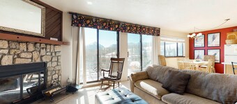 Modern condo with mountain views -  near hiking & skiing