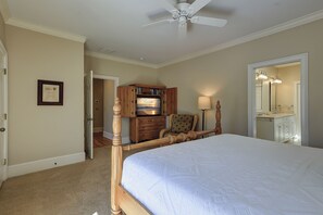 5 bedrooms, iron/ironing board, free WiFi, bed sheets
