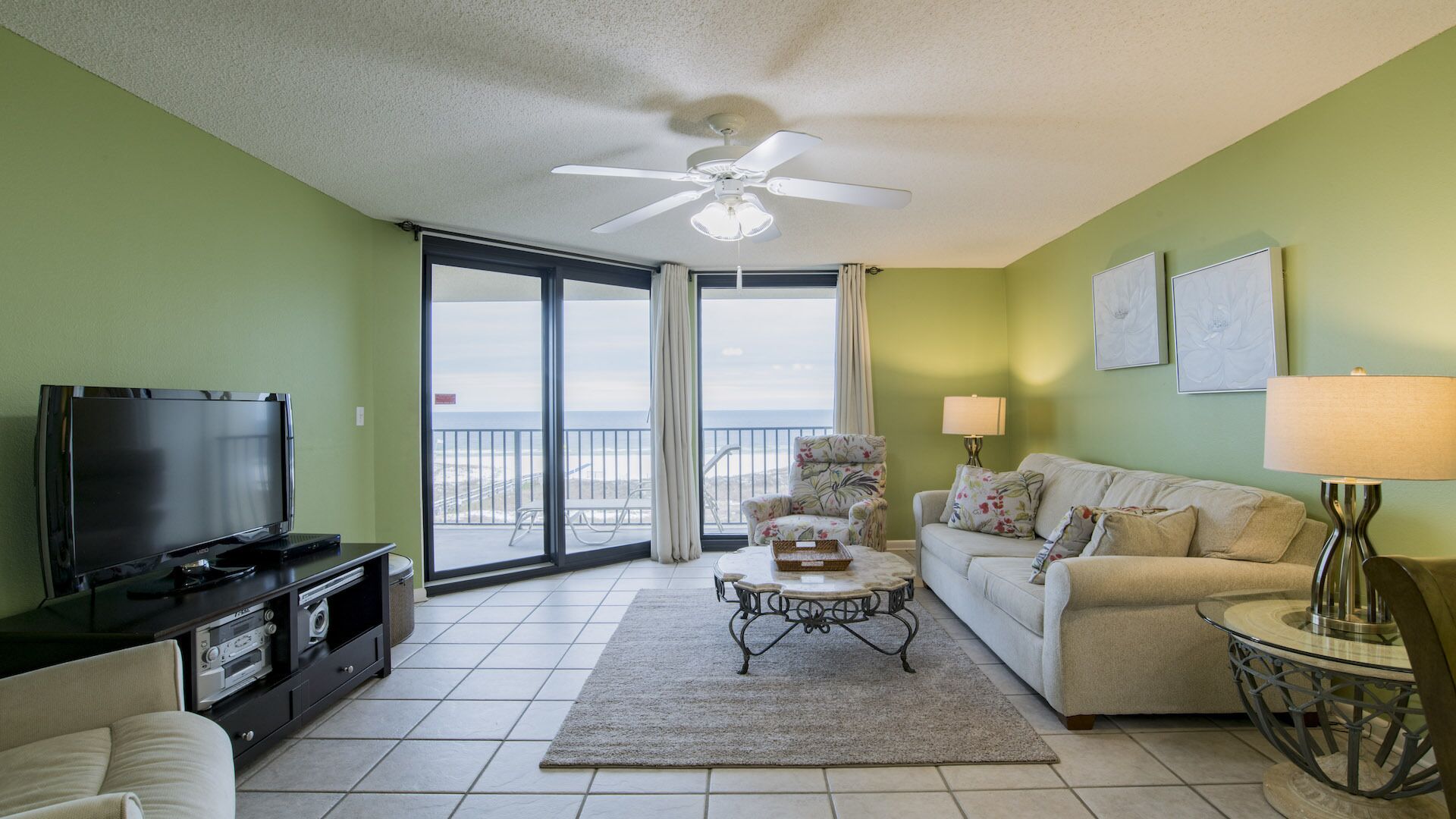 Beautifully Updated Phoenix VI 2BR 4th Floor Condo!!