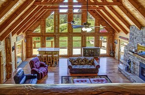 Tv, eldstad och tv-spel