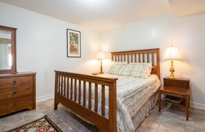 2 dormitorios, tabla de planchar con plancha, wifi y ropa de cama