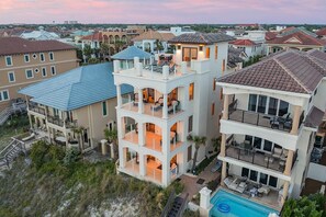Exterior - Ocean Paradise - Beachfront Home in Gated Comunity with Rooftop Deck (Destin)