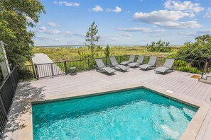 Et oppvarmet basseng