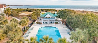 Stunning Ocean Views, Just steps to the Pool! 32 Ocean Pt