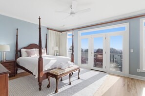 4 عدّة غرف نوم ومكواة/لوح كي وواي فاي مجانًا وملاءات أسرّة