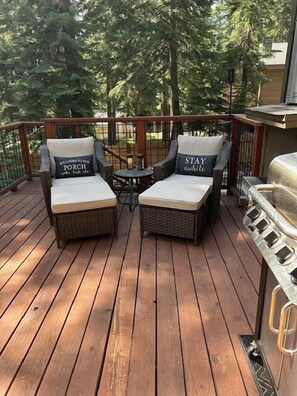 Property grounds - Spacious 3-bedroom with 1br Guest house, fenced yard, perfect for family getaways (Carnelian Bay)