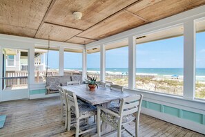Dining - Driftwood Inn-Beachfront Favorite, Pet-Friendly (Gulf Shores)