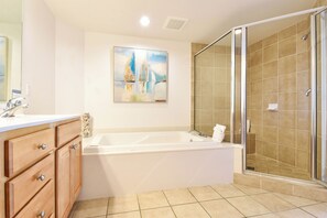 Shower, jetted tub, hair dryer, towels