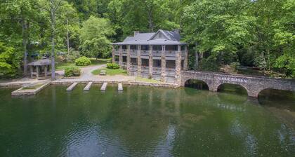 Fernledge | Peaceful & Pet-friendly 5BR Mountain Cottage