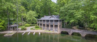 Fernledge | Peaceful & Pet-friendly 5BR Mountain Cottage