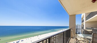 SpektakulÀra vyer frÄn privat balkong vid stranden | Tid till Getaway | Mina Beach Getaways