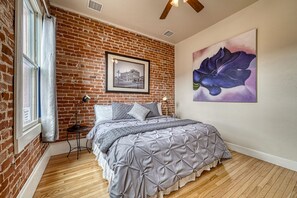 1 室のベッドルーム、WiFi、ベッドシーツ