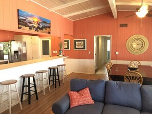 Interior - Island Breeze 5 bedrooms, 3 bathrooms (Jekyll Island)