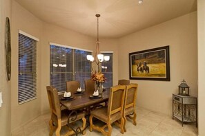 Dining - Flash Sale! Rise and Shine W/ Mountain Views/ 3 BR/ Carefree (Cave Creek)