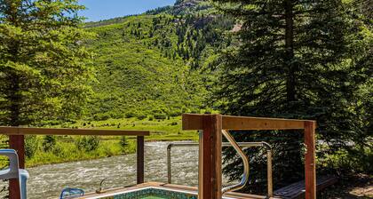 Rustic cabin with shared hot springs on the Crystal River