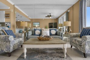 Smart TV, stereo - Gulf Views-Short Walk 2 Beach-Resort Amenities (Miramar Beach)