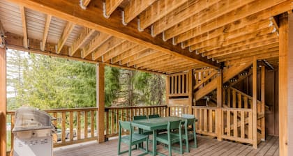 Recently updated in 2024-Dog-Friendly Lodge with a Private Sauna