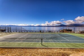 Sport court - Sky Rocks - Private Beach, Buoy & Pier, HOA Swimming Pool & Tennis (Kings Beach)