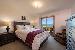 4 室のベッドルーム、アイロン / アイロン台、WiFi (無料)、ベッドシーツ