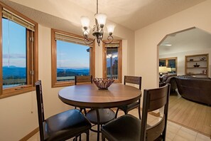 تناول الطعام