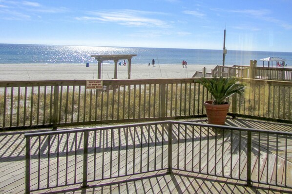 Property grounds - Sunbird Beach Resort Condo with Shared Pool & Beach Access (Panama City Beach)