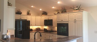 Luxurious Fernandina Village Rental with Golf Cart Adventure Awaits!