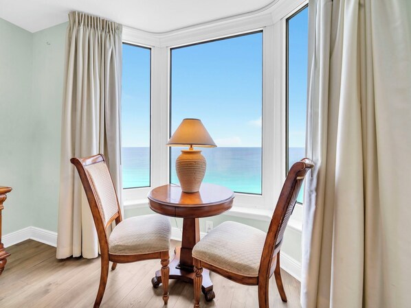 Interior - 🏝️BEACH FRONT | Gulf Views | Great Amenities | Emerald Beach 2225🏝️ (Panama City Beach)