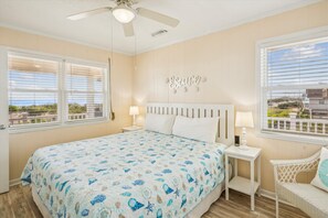 4 bedrooms, WiFi, bed sheets