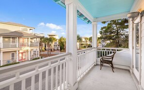 Property grounds - The Loopy Crab - Seacrest Beach home large private pool, Lagoon Pool 4 bikes! (Seacrest Beach)