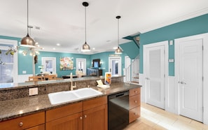 Interior - The Loopy Crab - Seacrest Beach home large private pool, Lagoon Pool 4 bikes! (Seacrest Beach)