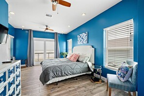 5 bedrooms, travel cot, Internet, bed sheets - Front Row | Pet-Friendly, Stunning Beach Views (Galveston)