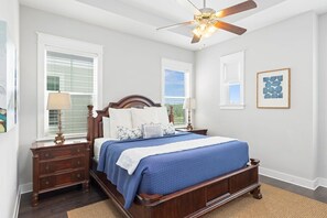 3 slaapkamers, een strijkplank/strijkijzer, wifi, beddengoed