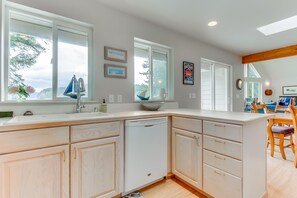 Interior - Stunning waterfront home w/ seasonal hot tub - perfect for a relaxing getaway (Lopez Island)