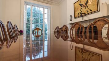 Casa geminada, 4 quartos | Opções para refeição no quarto