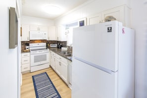 Fridge, microwave, oven, stovetop - Save by booking Gulf Side Unit on Dune Allen Beach- Pet Friendly! (Santa Rosa Beach)