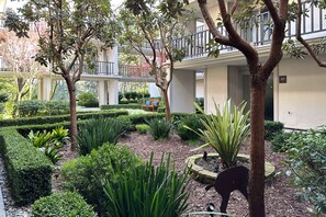 Property grounds - Ocean Pines #3 - Pebble Beach Condo - In the Treetops (Pebble Beach)