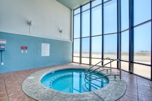 Indoor pool, a heated pool - Summerchase 1102 by Liquid Life (Orange Beach)