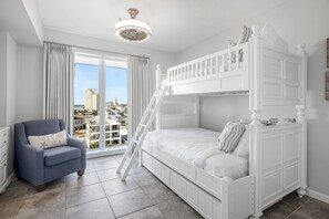 2 bedrooms, iron/ironing board, free WiFi, bed sheets - Gulf Front ~ Private Balcony ~ Pool (Miramar Beach)