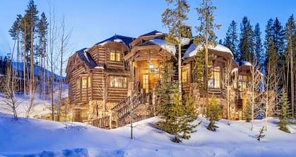Ski Bridge Lodge-Luxury Private Home-Ski in/Ski-out-Private Hot Tub!