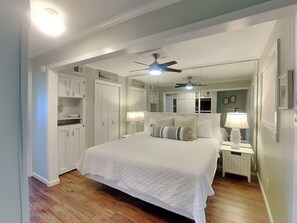 1 bedroom, iron/ironing board, Internet, bed sheets - Beach Racquet A219 | Sunset Views, Steps to Beach (Tybee Island)